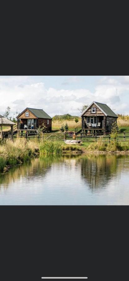 Lake View Lodges Long Melford Exterior foto