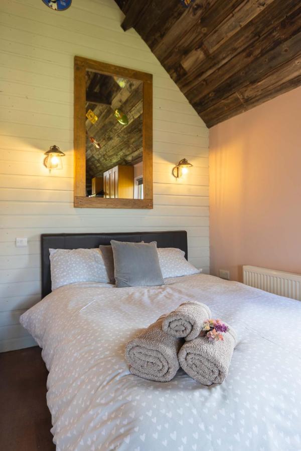 Lake View Lodges Long Melford Exterior foto