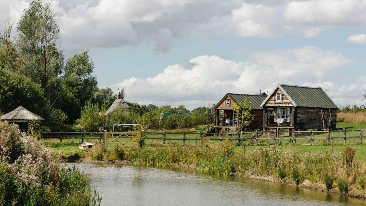 Lake View Lodges Long Melford Exterior foto